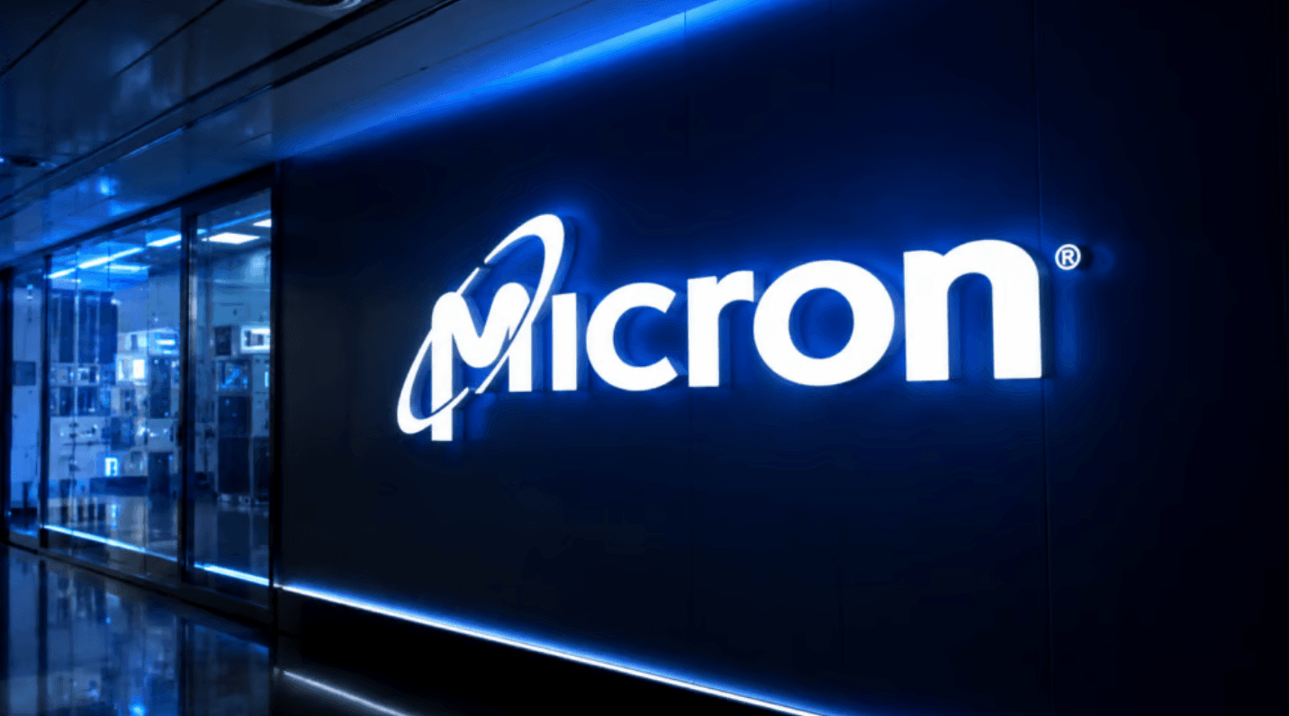 MU Stock Tests $900 Again: Is This the Buying Opportunity or the Beginning of a Bigger Drop?
